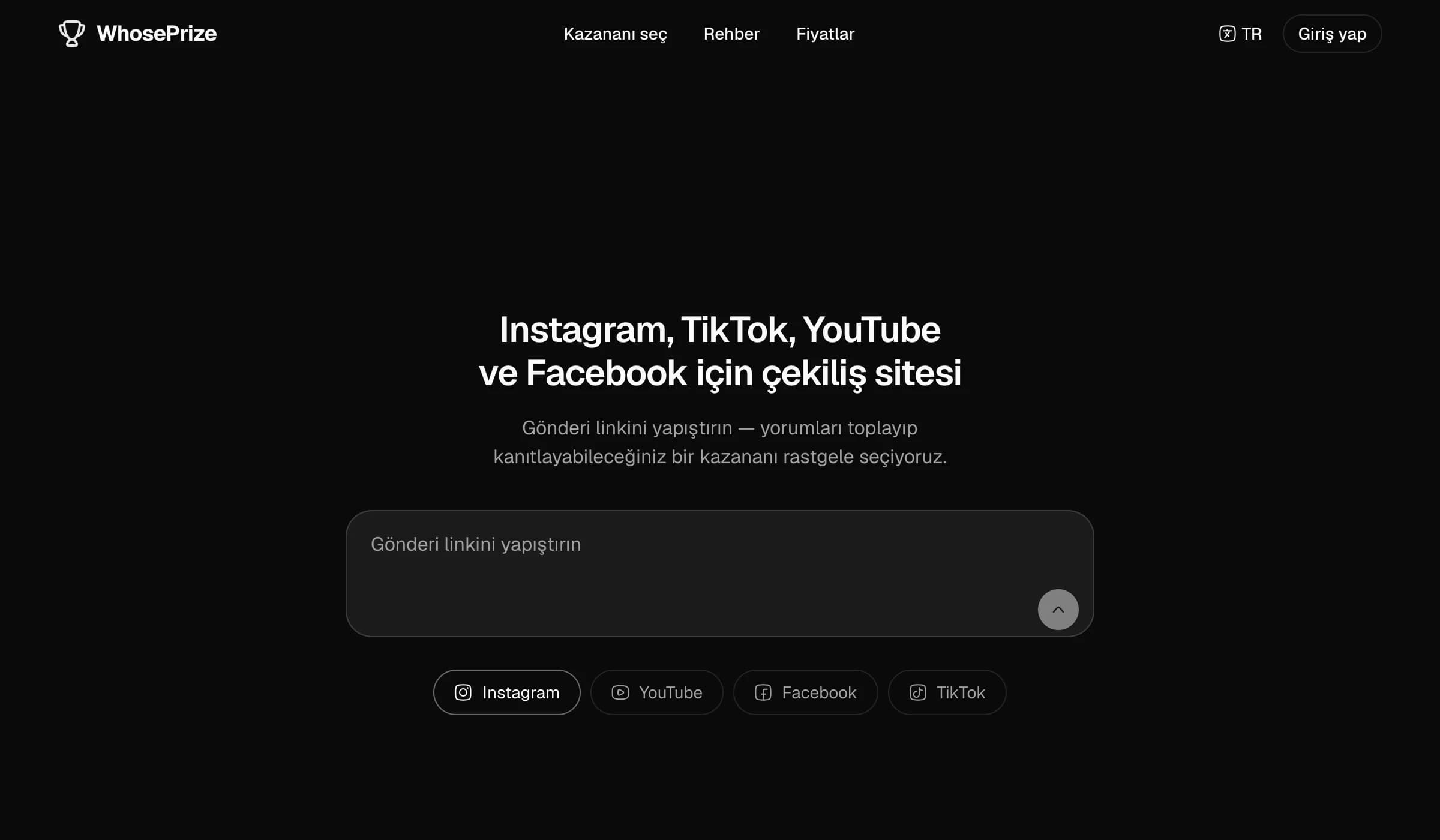 WhosePrize çekiliş sitesinin ana sayfası: Instagram, TikTok, YouTube veya Facebook gönderi linki için alan